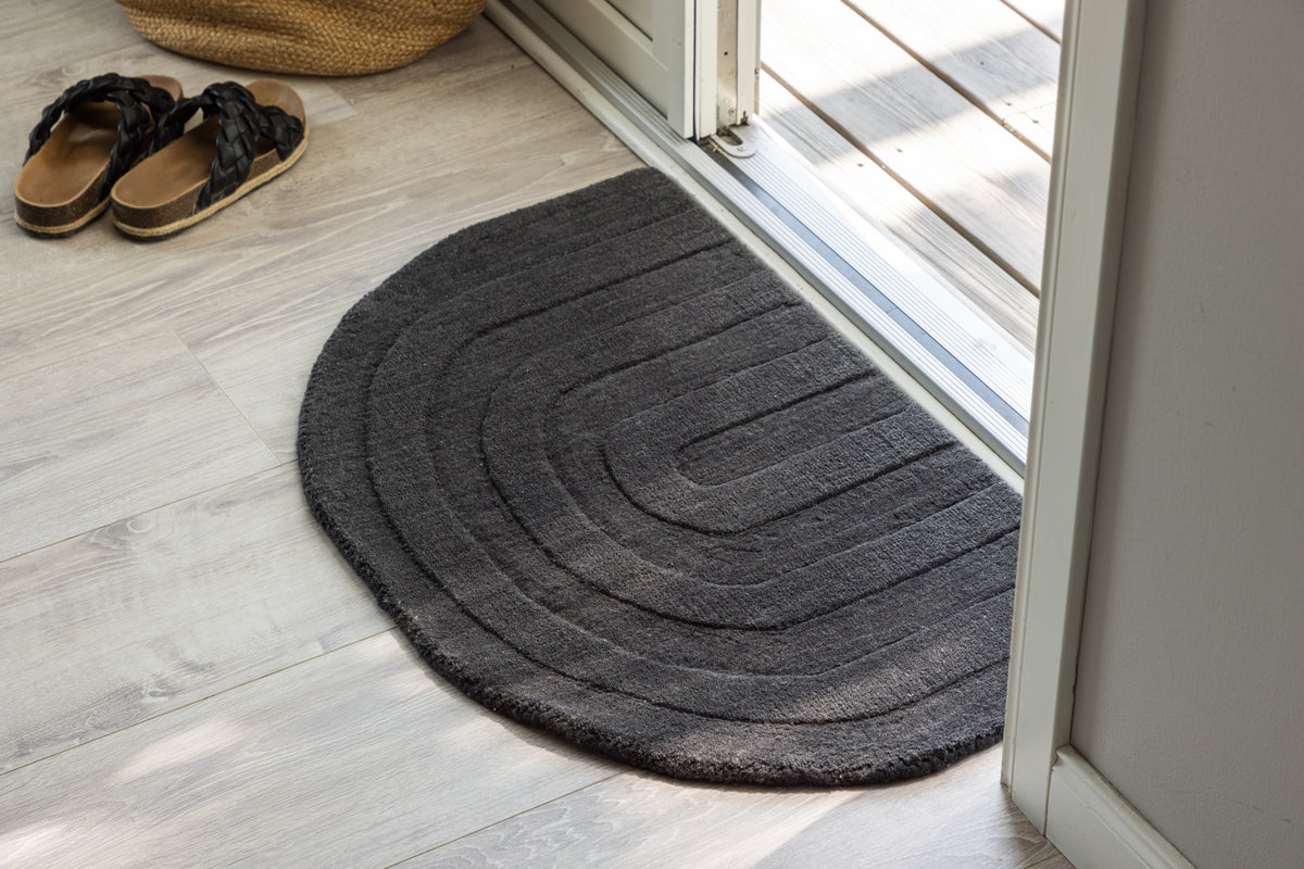 Oval Carpet 50 x 80 Black