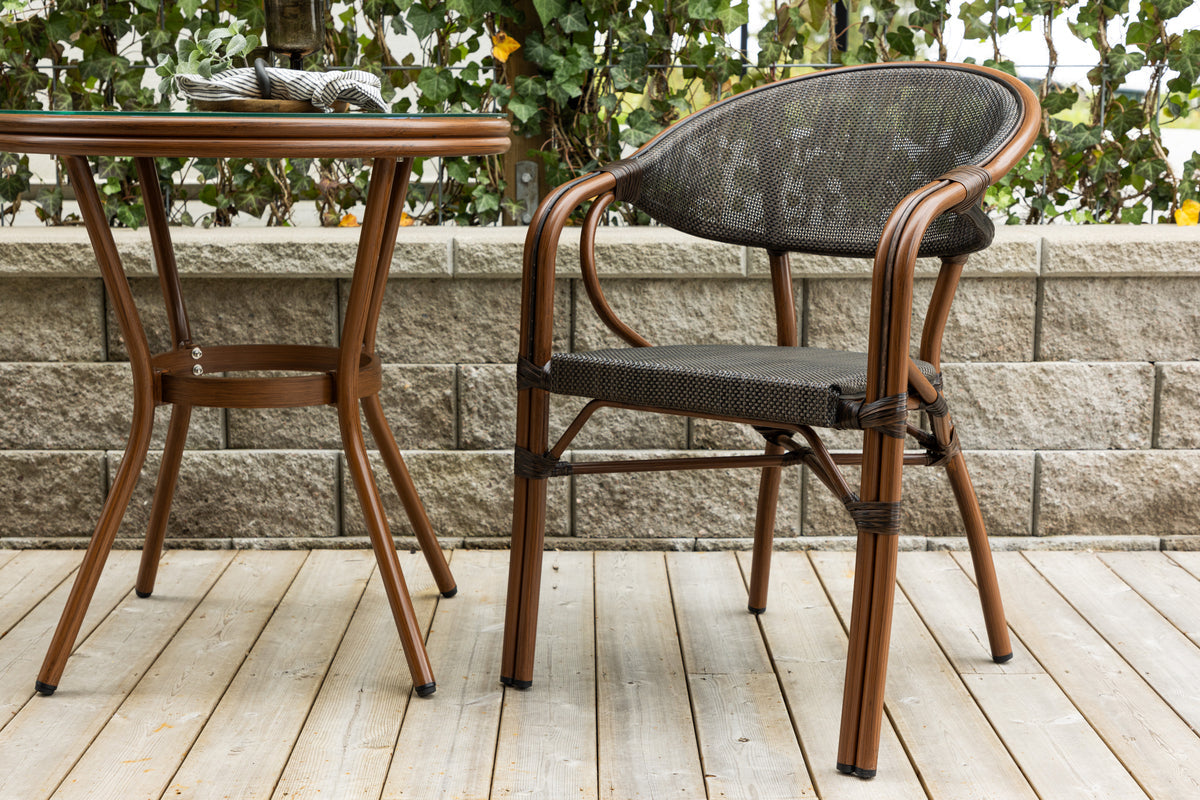 Caféstoelen – Comfort en Stijl voor Horeca en Thuis