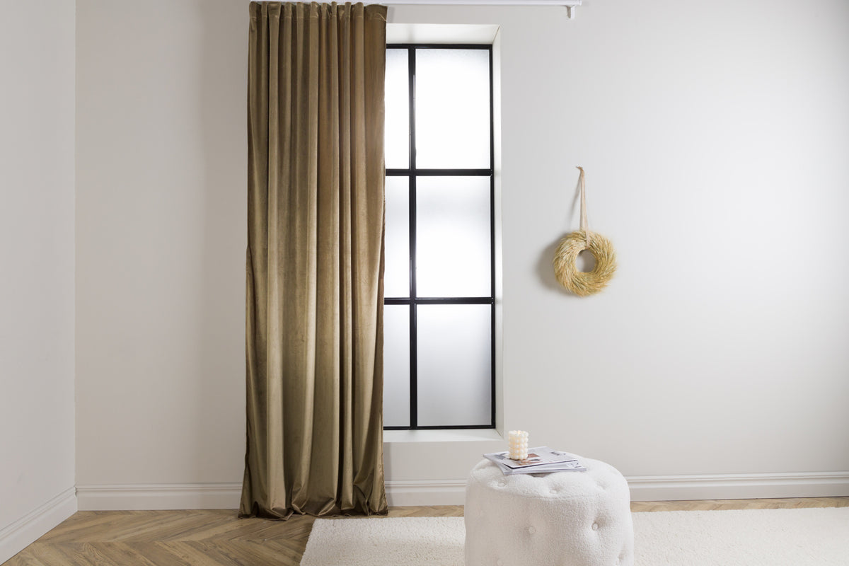 Curtain 135 x 250