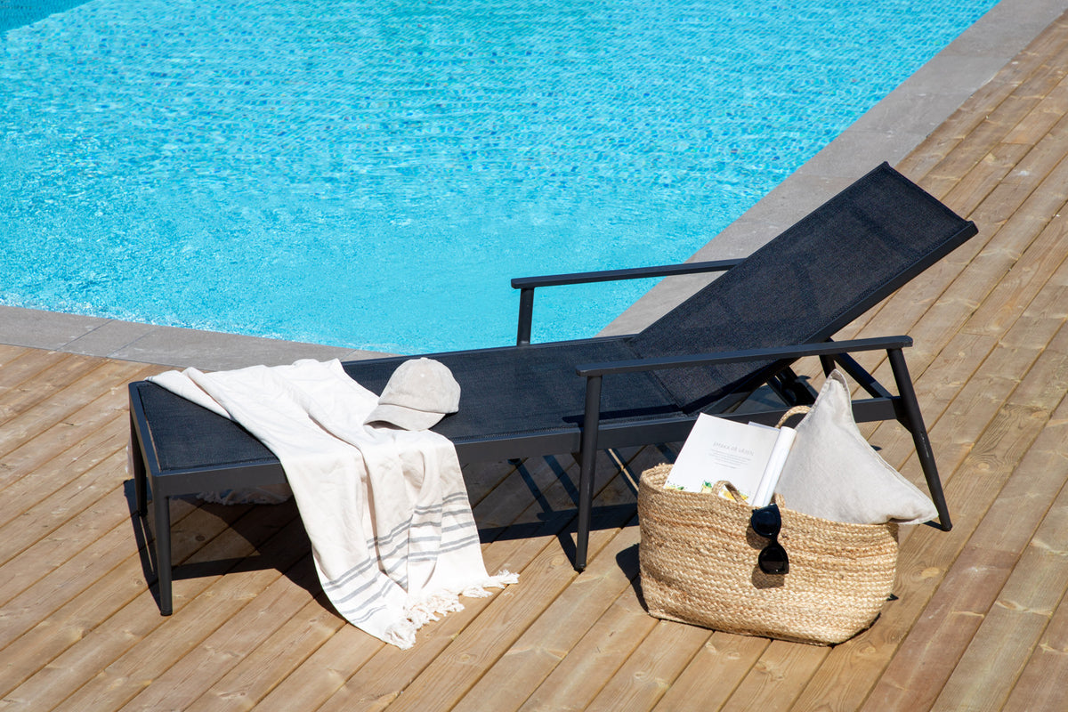 Sun Lounge