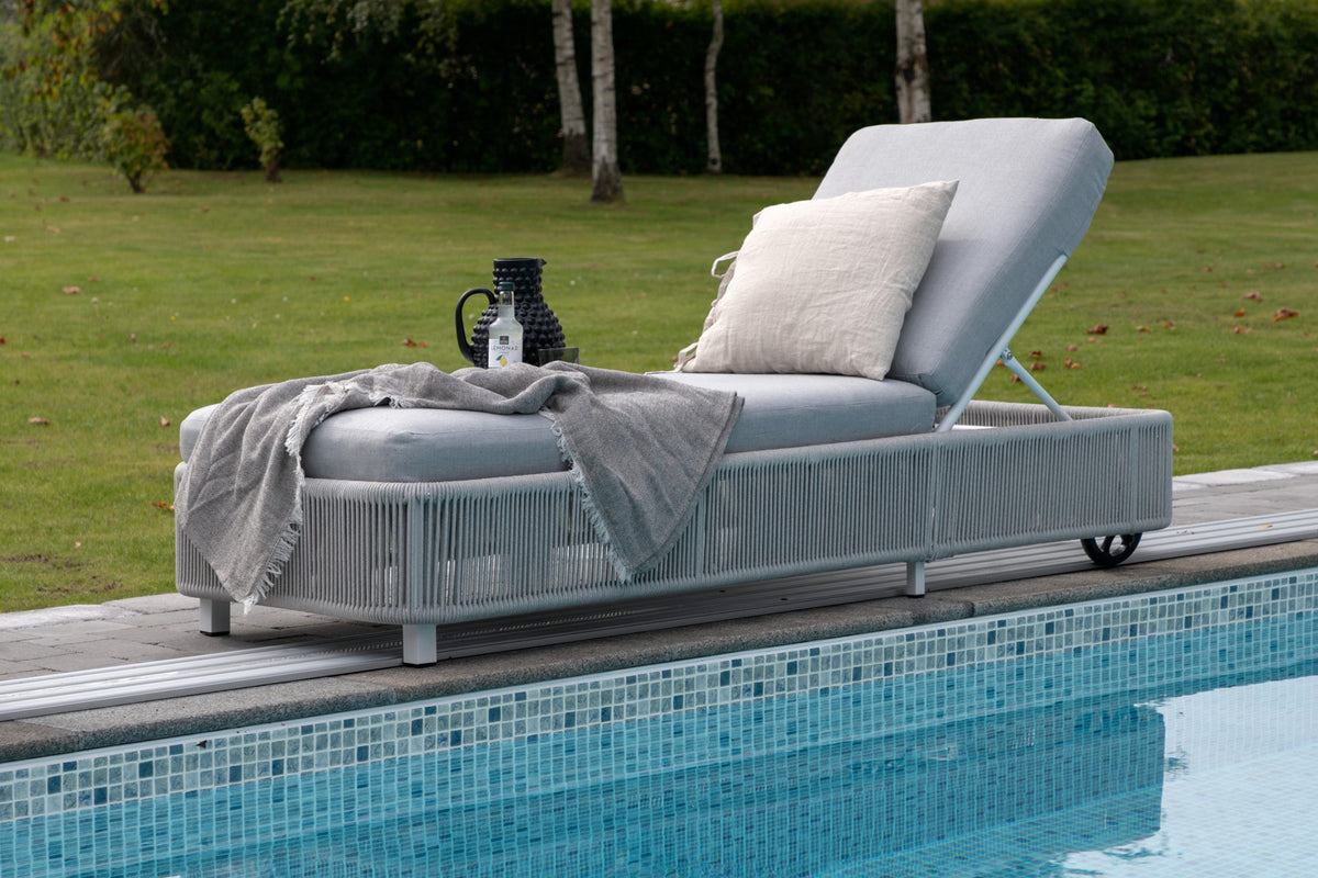 Sun Lounge