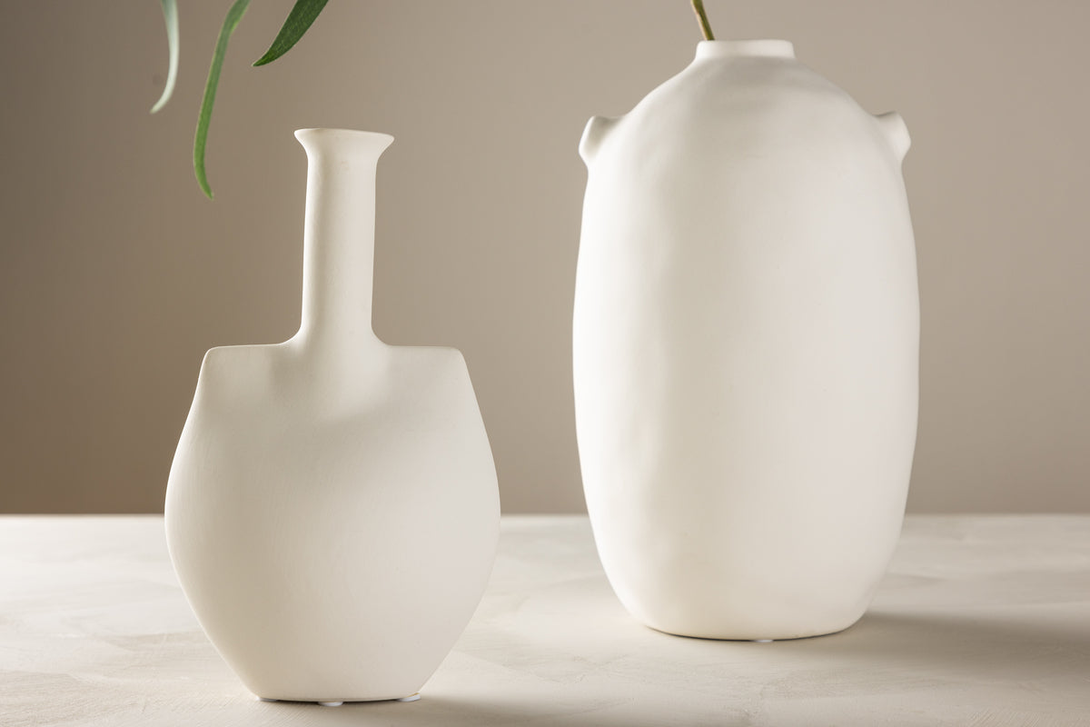 Vase 22 x 14 x 8 Offwhite