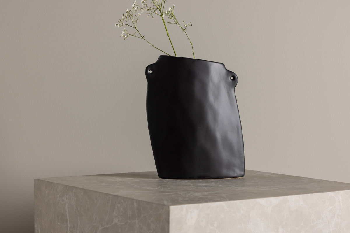 Vase 21 x 14 x 5 Black