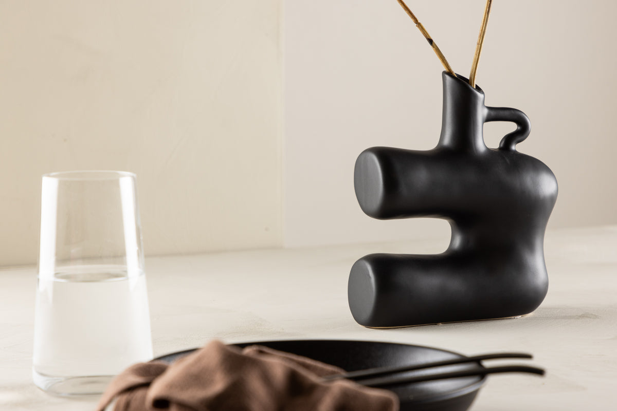 Vase 19 x 18 x 7 Black