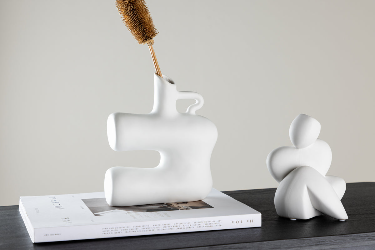 Vase 19 x 18 x 7 White