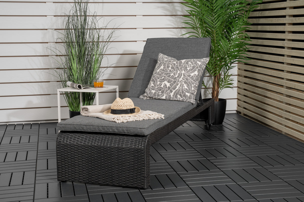 Sun Lounge
