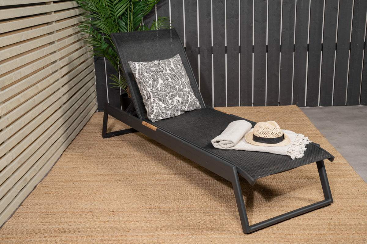 Sun Lounge